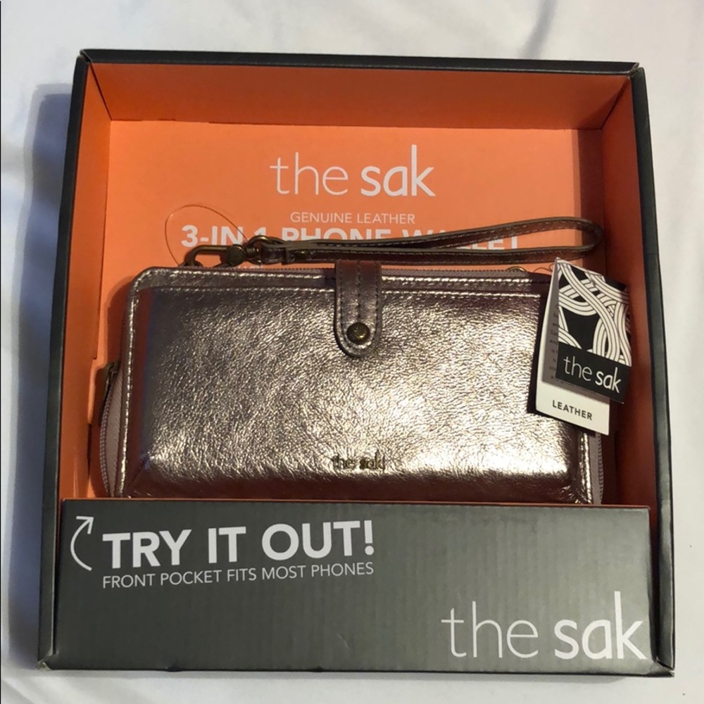 The Sak 3-in-1 Phone Wallet